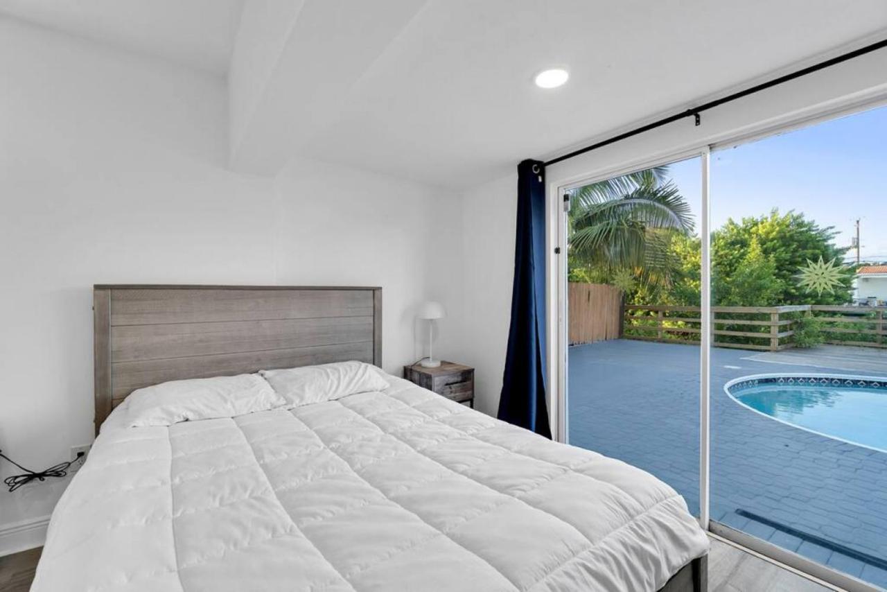 Ferienhaus Waterfront Heated Pool